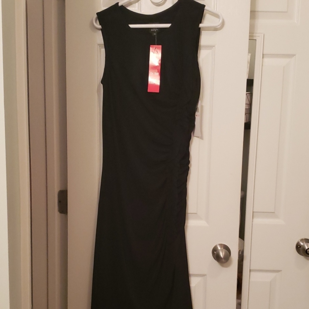 Sleeveless side ruching black dress NWT